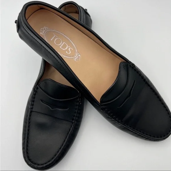 TODS SHOES BRAND NEW NEVER WORN Tod main image 3